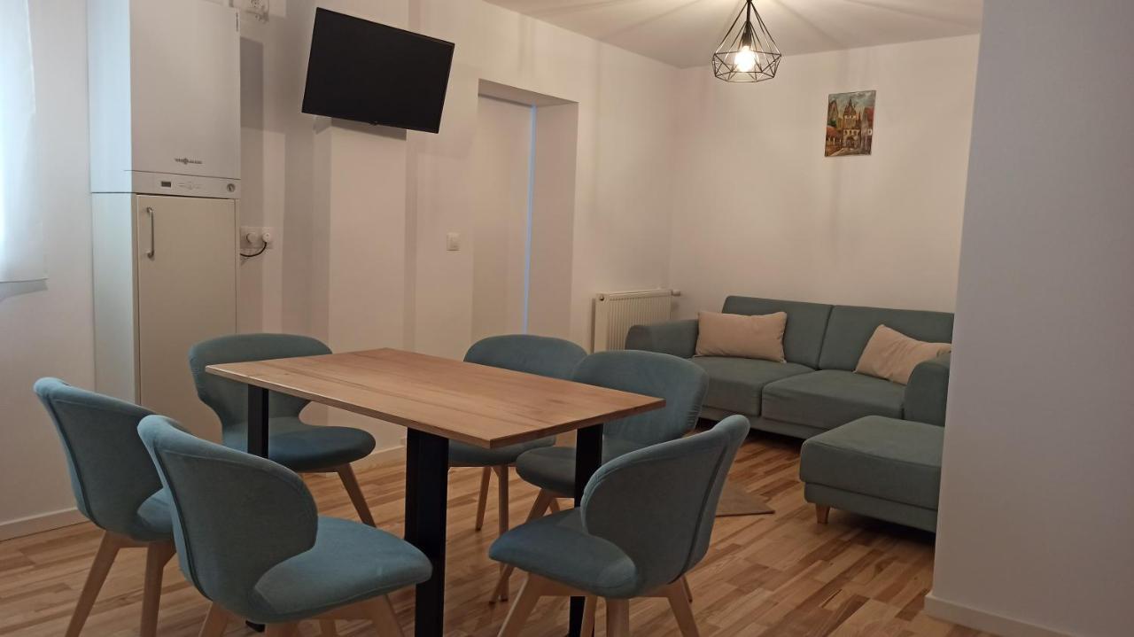 Chrysanthemum Apartment Sighisoara Bagian luar foto