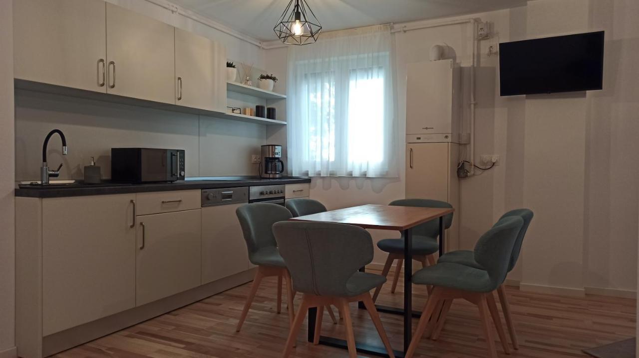 Chrysanthemum Apartment Sighisoara Bagian luar foto