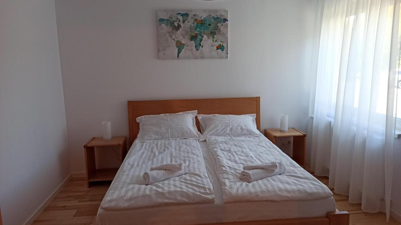 Chrysanthemum Apartment Sighisoara Bagian luar foto